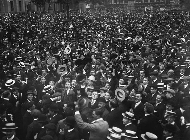 A London crowd cheers the declaration of war. Getty/Hulton Archive
