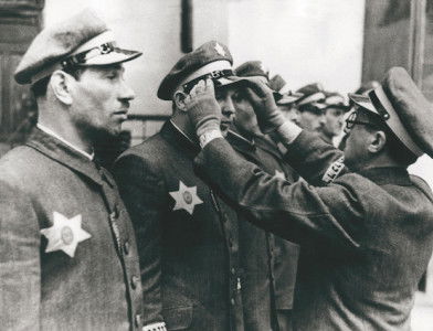 Members of the Jewish police in the Warsaw ghetto, 1941. Akg-images.