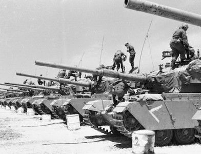 Israeli tanks in the Negev desert on Day Six of the Six Day War, by Dan Hadani, 1967. National Library of Israel (CC BY).