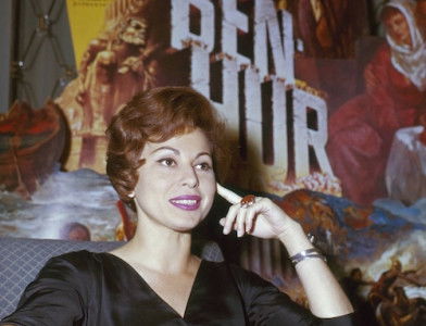 Haya Harareet at a press conference for Ben Hur, Wilko AGM Bergmans/Spaarnestad Photo, 1960. Nationaal Archief. Public Domain.