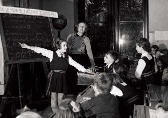 Children at Cheadle High School, Manchester, learning about ‘Hitlerism’ and ‘Democracy’, 1939.