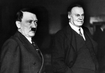 Adolf Hitler with Harold Rothermere, 1934. Alamy.
