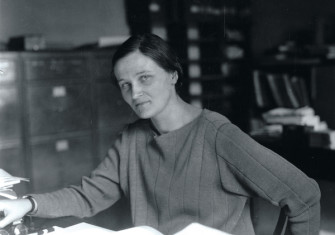 Cecilia Payne-Gaposchkin at Harvard College Observatory, 1920s. Science History Images/Alamy Stock Photo.