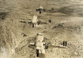 ‘B’ Flight of No. 30 Squadron RAF over Iraq, 1924. San Diego Air and Space Museum Archive. Public Domain.