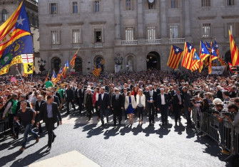 Catalan President Carles Puigdemont meets other Catalonia officials to show support for the 2017 independence referendum, 16 september 2017. Generalitat de Catalunya.
