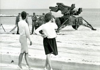 A surface-to-air missile launcher on Smathers Beach, Florida, during the Cuban Missile Crisis, 1962. Florida Keys History Center-Monroe County Public Library (CC BY 2.0).
