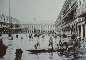 The flooded Piazza San Marco in Venice, by Hans-Peter Bärtschi. ETH Library Zurich (CC BY-SA 4.0)