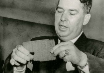 Jess M. Ritchie demonstrating AD-X2 to the Senate Select Committee of Small Business, 1953. National Institute of Standards and Technology. Public Domain.