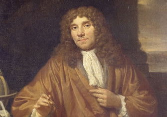 Portrait of microbiologist Antonie van Leeuwenhoek, by Jan Verkolje, 1680-86. Rijksmuseum. Public Domain.