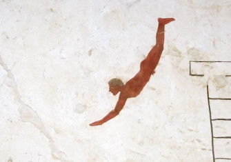 The ceiling of the Tomb  of the Diver, Paestum, c.480 BC. Peregrine/Alamy Stock Photo.