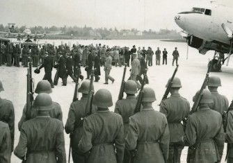 Folke Bernadotte’s coffin arrives in Geneva, 20 September 1948. ICRC archives (ARR).