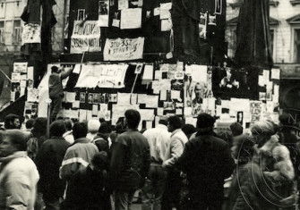 Demonstrators on Prague’s Wenceslas Square, Ivana Černá, November 1989. Czech Národní Muzeum (CC BY).