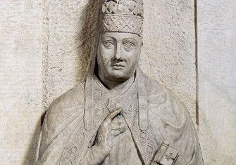 478px-Bonifatius_VIII_Grabstatue.JPG