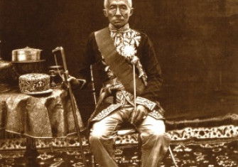 Thomson,_King_Mongkut_of_Siam.jpg