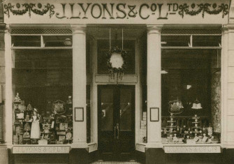 Lyons-Piccadilly.jpg