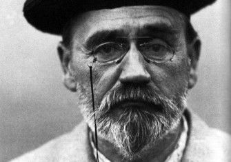 Émile Zola in 1902.