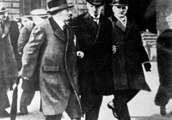 Lenin with Swedish socialists Ture Nerman and Carl Lindhagen in Stockholm, March 1917