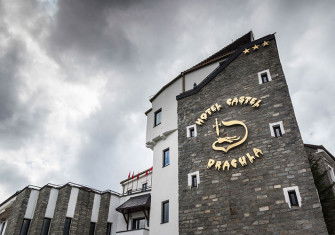 Hotel Dracula. © Walter Bibikow/Getty Images