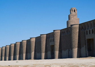 The walls and minaret of the Abu Dulaf mosque, Samarra, Iraq, ninth century.