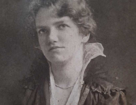 Vera Pragnell, early 19th century.