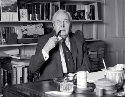 Harold Wilson, photographed in his study at home in Westminster, in 1986. Allan Warren/Wiki Commons.