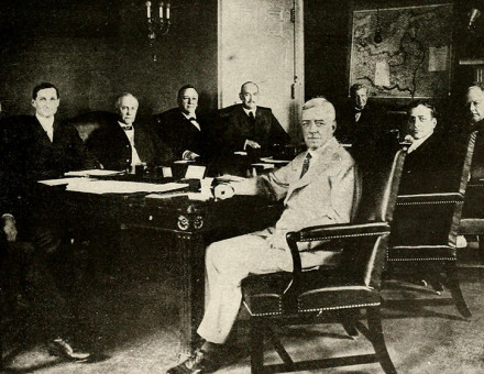 President Woodrow Wilson with his war cabinet, 1918.