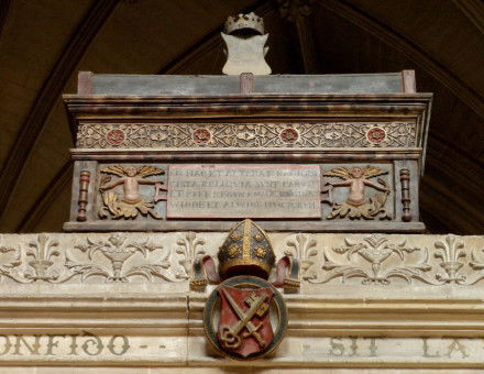 Mortuary Chest at Winchester Cathedral, containing the remains of six Anglo-Saxon monarchs and two bishops. Amanda Slater (CC BY-SA 2.0).