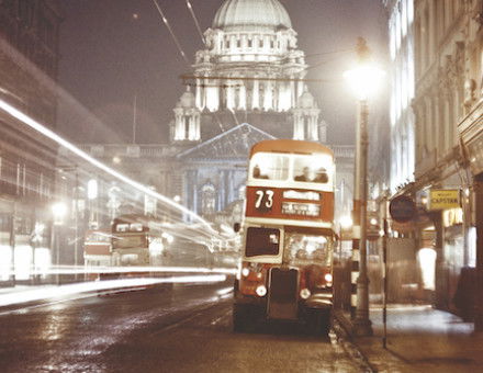 Linenhall Street, with Belfast City Hall in the background, c.1955. Photo by Raymond Kleboe/Picture Post/Hulton Archive/Getty Images.