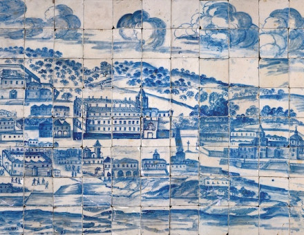 Detail from the azulejo panel ‘Great Vista of Lisbon’, showing the convento do Louriçal, convento do Beato and convento de Santos-o-Novo, c.1700. Museo Nacional do Azulejo. Photograph Carlos Monteiro/© DGPC