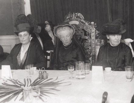Luncheon at the Lyceum Club, London, 22 March 1916.  Left to right: Mrs Hawkins,  Lady Frances Balfour, president  of the Club, and Mrs Parker (Lord Kitchener’s sister). Mary Evans Picture Library.
