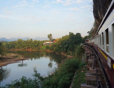 Tham Krasae Railway Bridge, built by forced labour in Kanchanaburi, Thailand, 25 December 2018. World of Travolution360 (CC BY-SA 2.0).