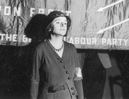 British Labour MP Ellen Wilkinson at a rally in support of Weimar Germany’s social democratic paramilitaries, the Iron Front, c. July 1932. Narodowe Archiwum Cyfrowe. Public Domain.
