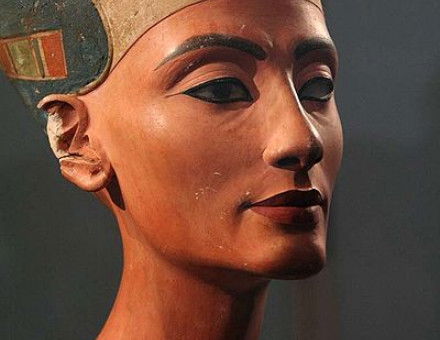 400px-Wiki_nefertiti_bittidjz.jpg