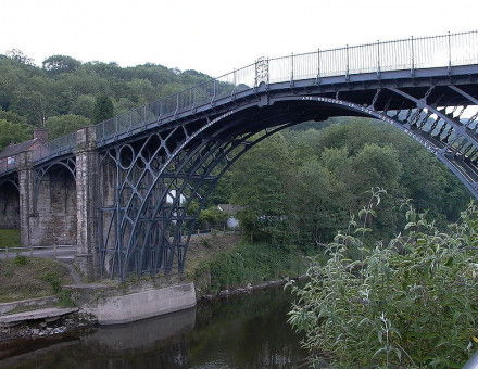 800px-Iron_Bridge.JPG