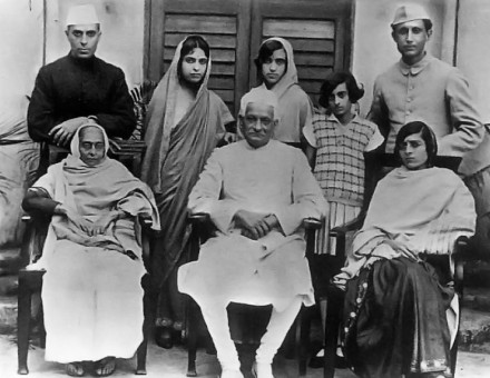 800px-Nehru_family.jpg
