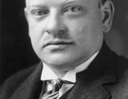 Bundesarchiv_Bild_146-1989-040-27,_Gustav_Stresemann.jpg