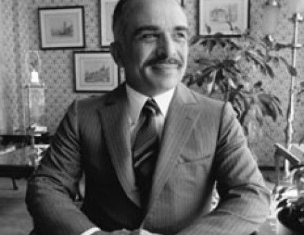 King_Hussein_of_Jordan_(1980)_by_Erling_Mandelmann.jpg