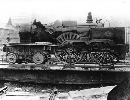 North_British_Railway_locomotive_224.jpg