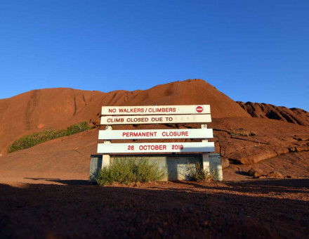 Uluru.jpg