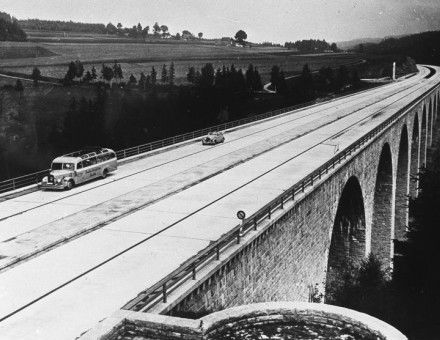 Bridge over the Saale between Hirschberg, Thuringia and Rudolphstein, Upper Franconia