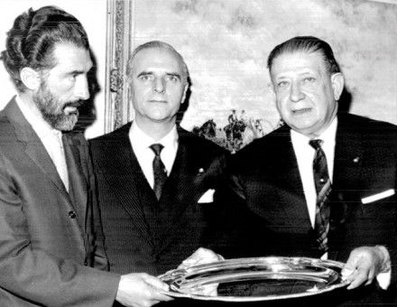 Angel Sanz-Briz (centre) when he was the Spanish consul-general in New York, January 1963