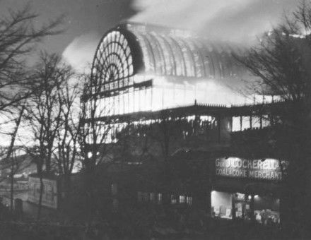 Crystal_Palace_fire_1936.jpg