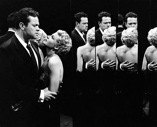 Orson Welles with his estranged wife Rita Hayworth in a scene from his 1947 film 'The Lady From Shanghai'